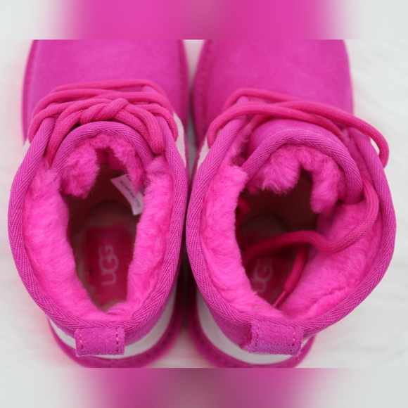 Youth Girls (1) Pink UGG K Neumel Graphic Outline Boots - Picture 2 of 8